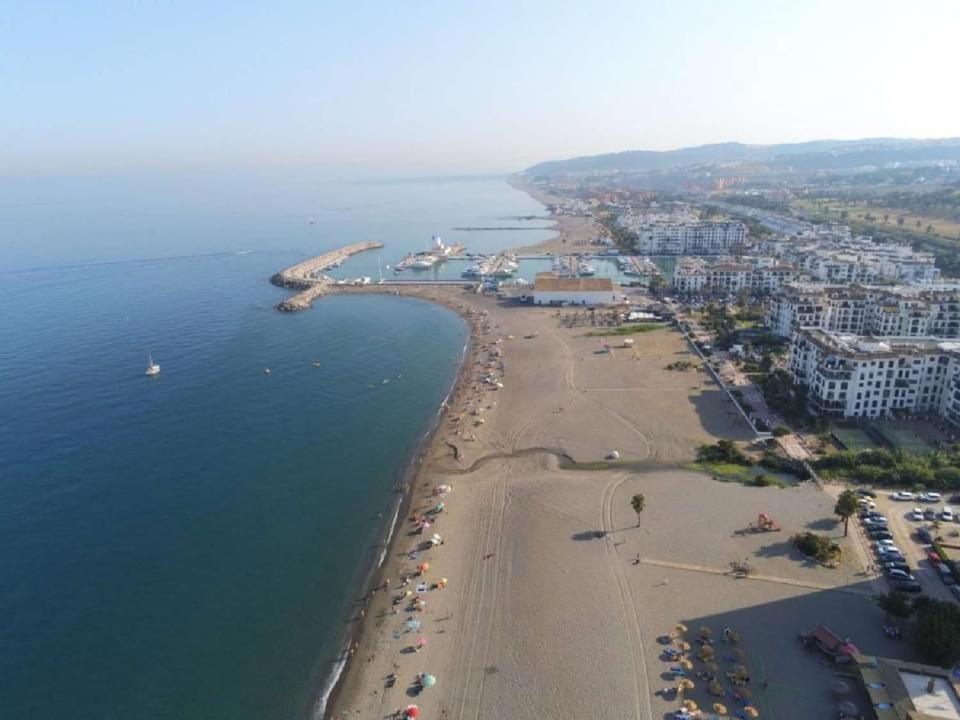 Personal Y Coqueto En Primerisima Linea De Playa, En La Costa Del Sol. Puerto De La Duquesa Castillo de Sabinillas Екстериор снимка